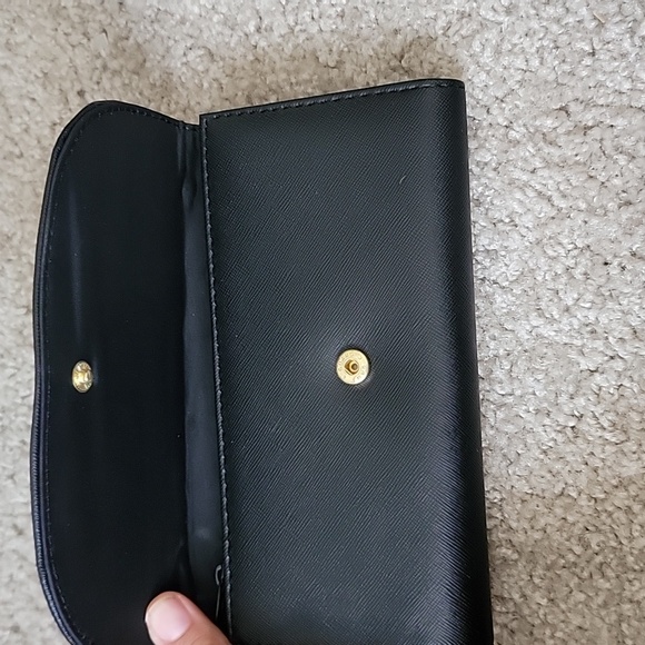 Kenneth Cole Reaction Black Wallet - Picture 2 of 6